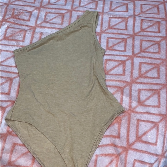 Forever 21 Tops - Forever 21 tan bodysuit
